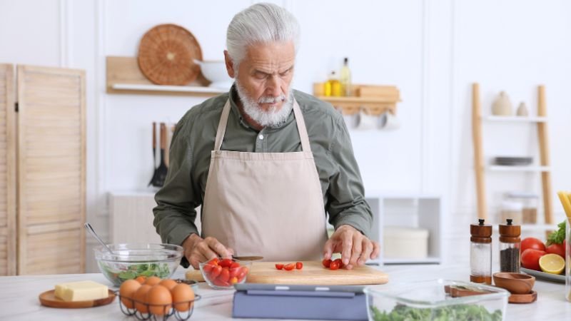 Dieta Ideal para una Persona Mayor de 60 Años: Guía para una Vida Saludable